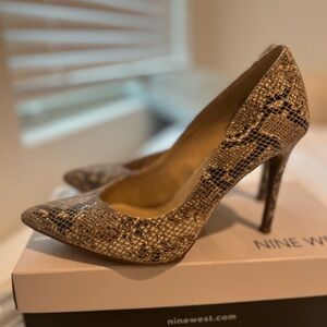 Jessica Simpson heels